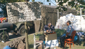 Fotoğrafın Anlattığı Ya da... Ağlattığı...