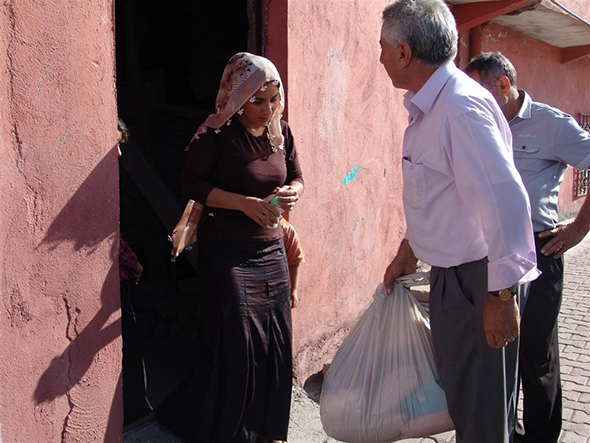 Ramazan`da Yoksulun Yanındayız