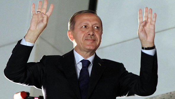 Millet Kaosa Geçit Vermedi