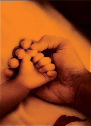 Karanlıkta Bir Mum Yakmak