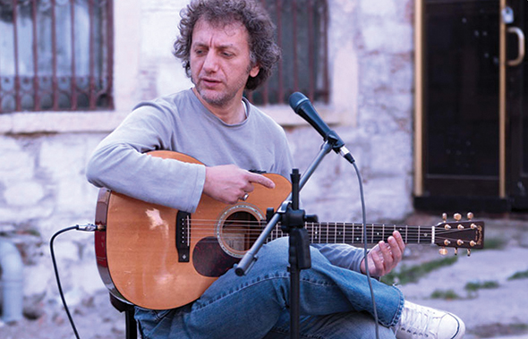 Güçsüzlüğümle Güçlüyüm