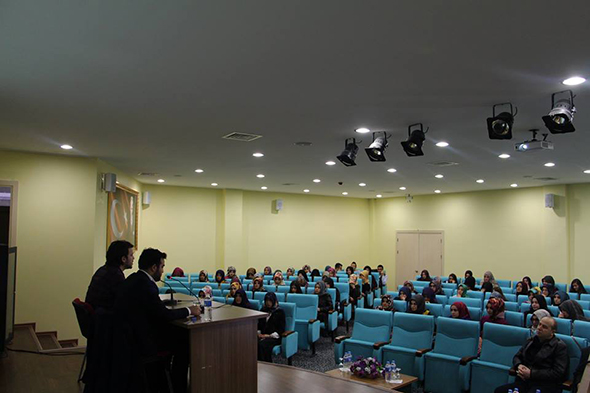 Bozoklu Gençlerin Bir Limanı Var