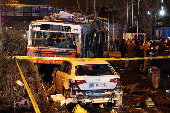 Terörü Kullanarak Türkiye`den Diz Çökmesini İstiyorlar