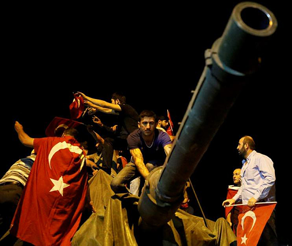 Milletin İradesini Bozamayacaksınız!