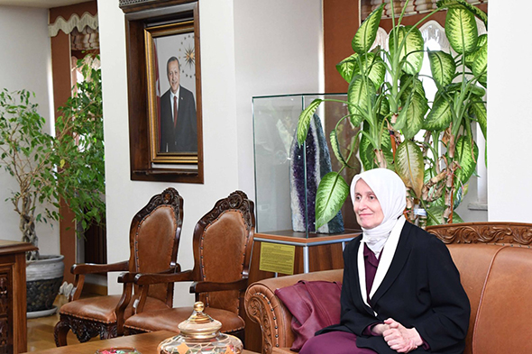 Din Yaşanarak Öğrenilir Ve Öğrenilerek Yaşanır