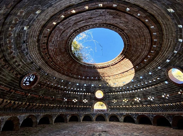 Mevlana Şiirlerini Yapıya Dönüştüren Adam: Nader Khalili ve Rumi Dome`ları