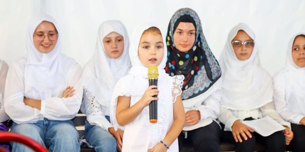 Mutlulukları Yüzlerinden Okunuyor